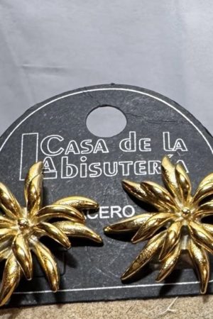 Pendientes de Flores en Acero Dorado